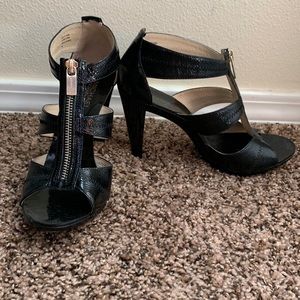 Michael Kors shoes, size 8. Only worn handful of times, great condition.